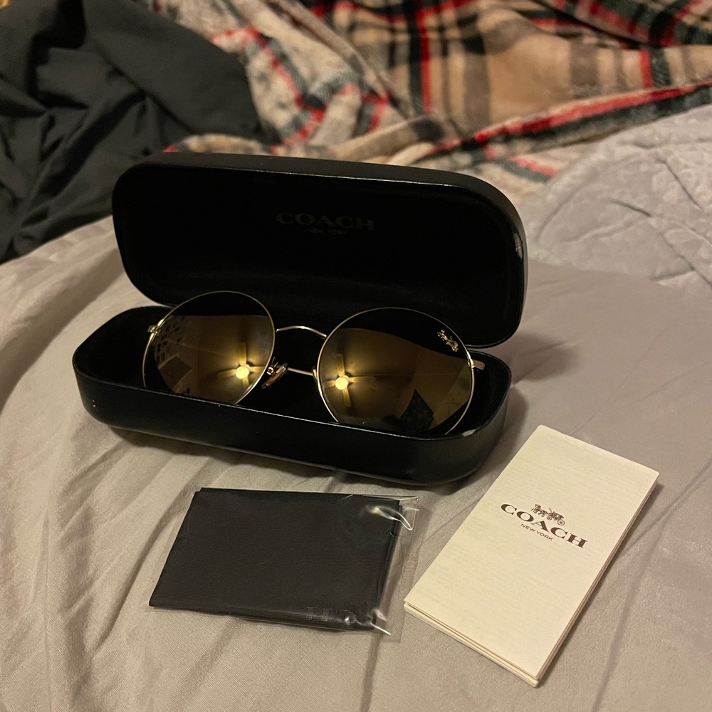Coach Round Frame Sunglasses